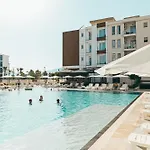 Dazur Coast Resort